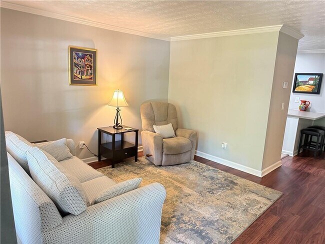 Building Photo - 3085 Colonial Way