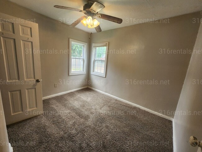 Building Photo - 1813 Woodland N