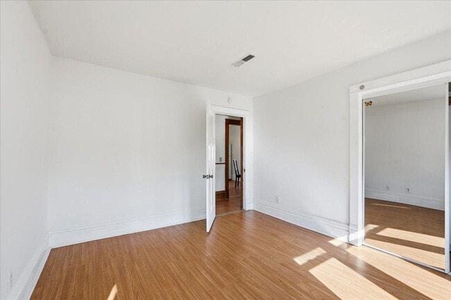 Building Photo - 209 West Main St