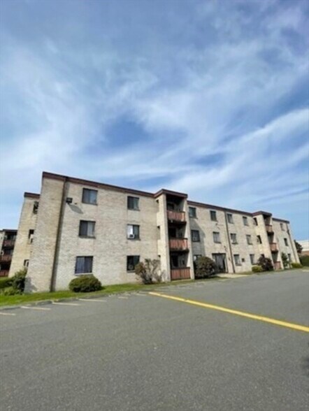 Building Photo - 52 Assunta Rd