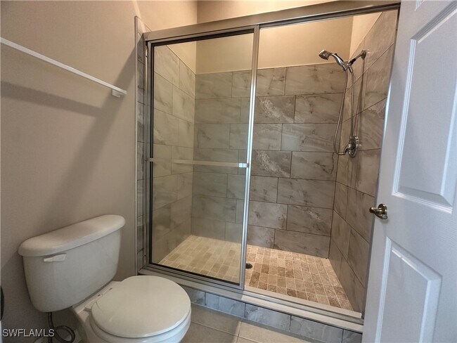 Building Photo - 1320 Charleston Square Dr