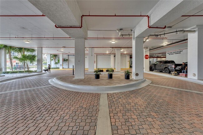 Building Photo - 140 S Dixie Hwy