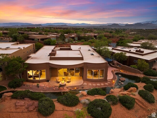 Building Photo - 2410 W Entrada Trail