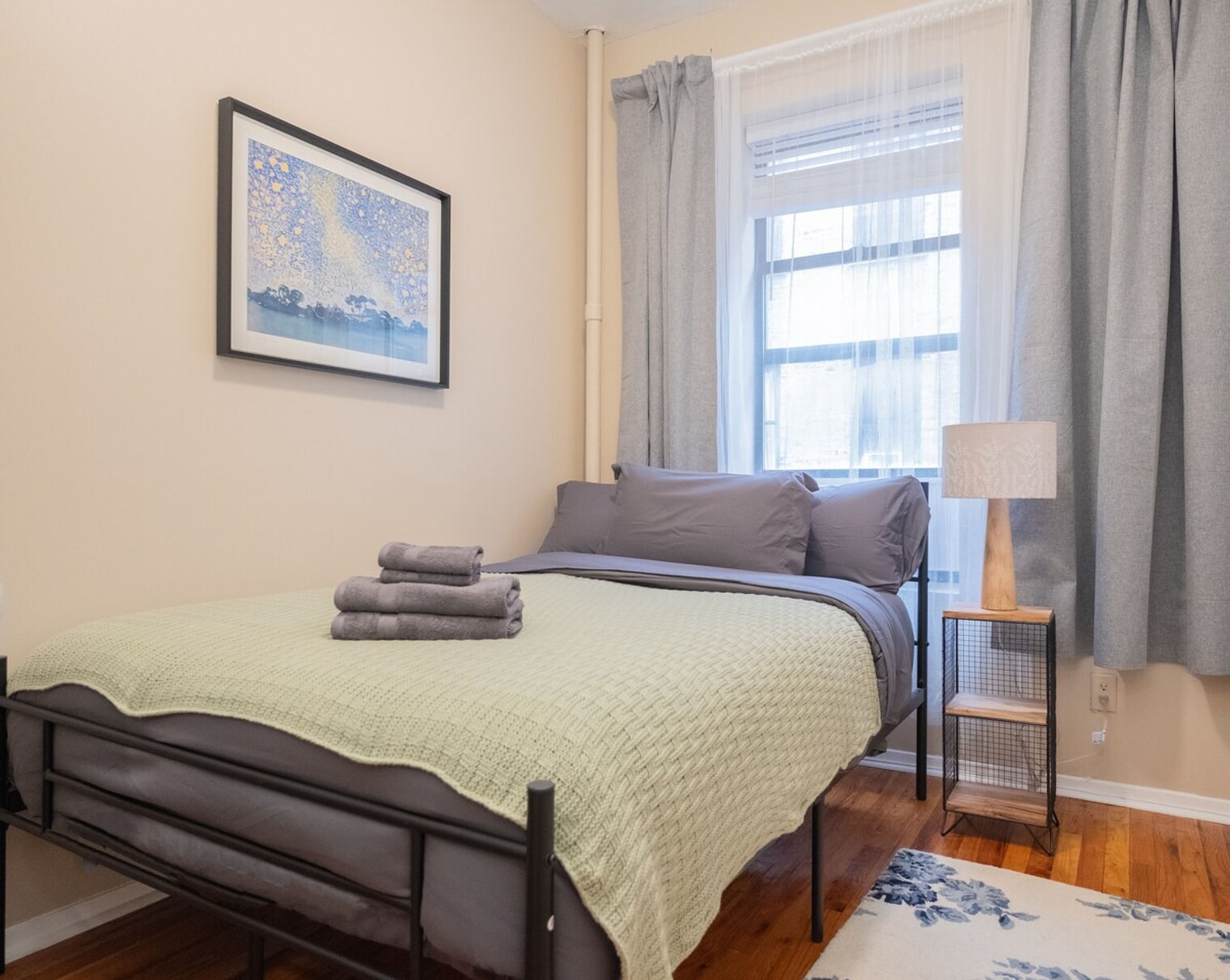 Building Photo - 142 Riverside Dr