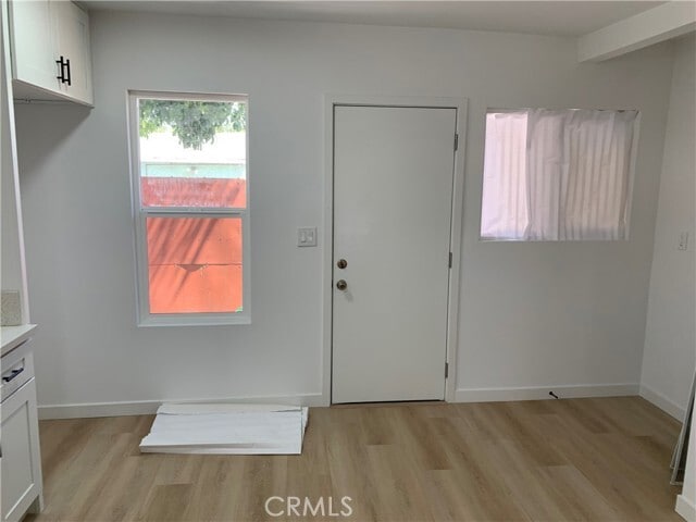 Building Photo - 1209 W 40th Pl