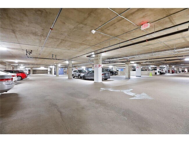 Building Photo - 215 10th Ave S