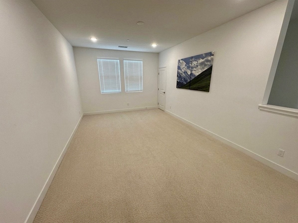 Building Photo - 1358 Blue Port Wy