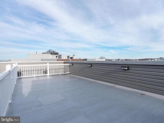 Building Photo - 630 Moyer St