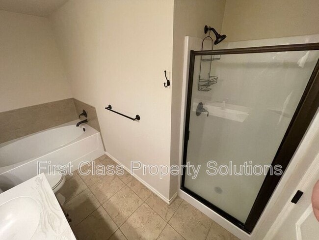 Building Photo - 2265 Blue Jay Dr