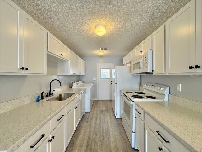 Building Photo - 513 Winter Terrace