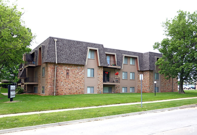 Primary Photo - Parkview Terrace Apartments