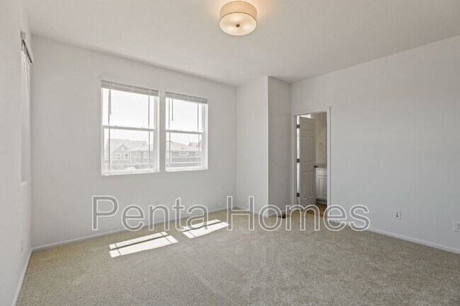 Building Photo - 6120 Two Leaf Dr