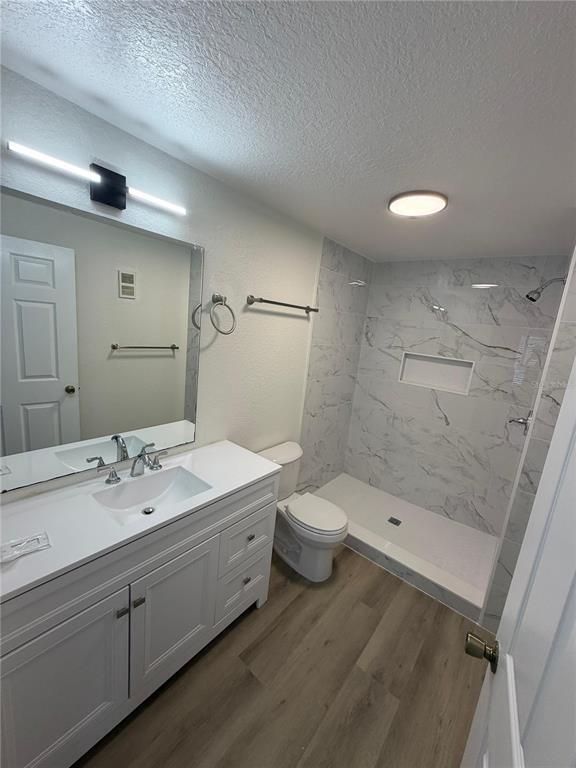 Building Photo - 822 Camargo Way