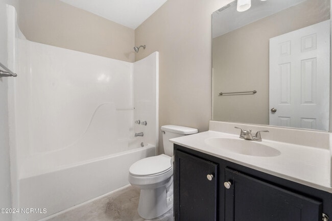 Building Photo - 208 Quarter Horse Ln