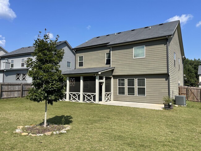 Building Photo - 7531 Silk Tree Pointe