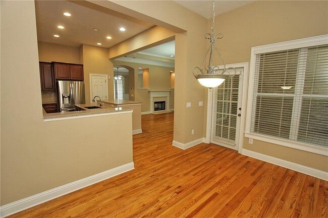 Building Photo - 3029 Woodwalk Dr SE