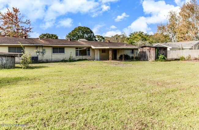 Building Photo - Lafayette Rental 4 bedroom