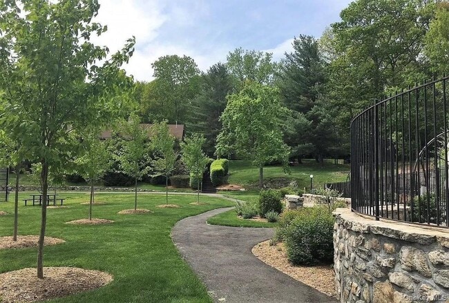 Building Photo - 314 Boulder Ridge Rd