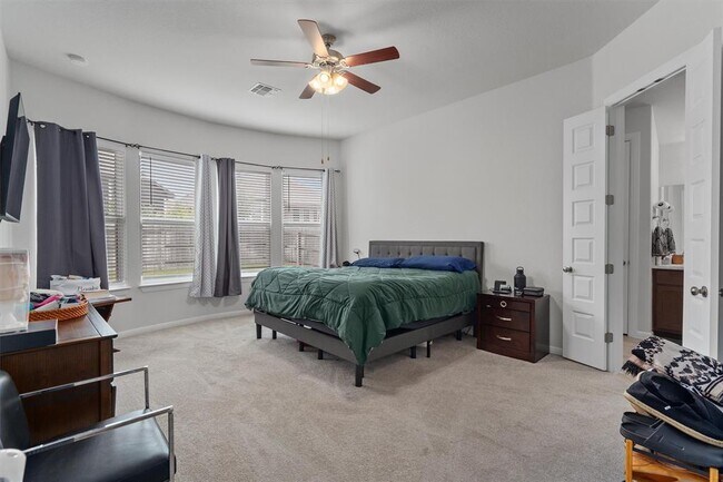 Building Photo - 5855 San Savino Dr