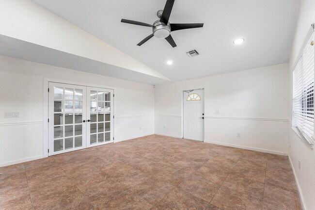 Building Photo - 1531 SW 102nd Terrace