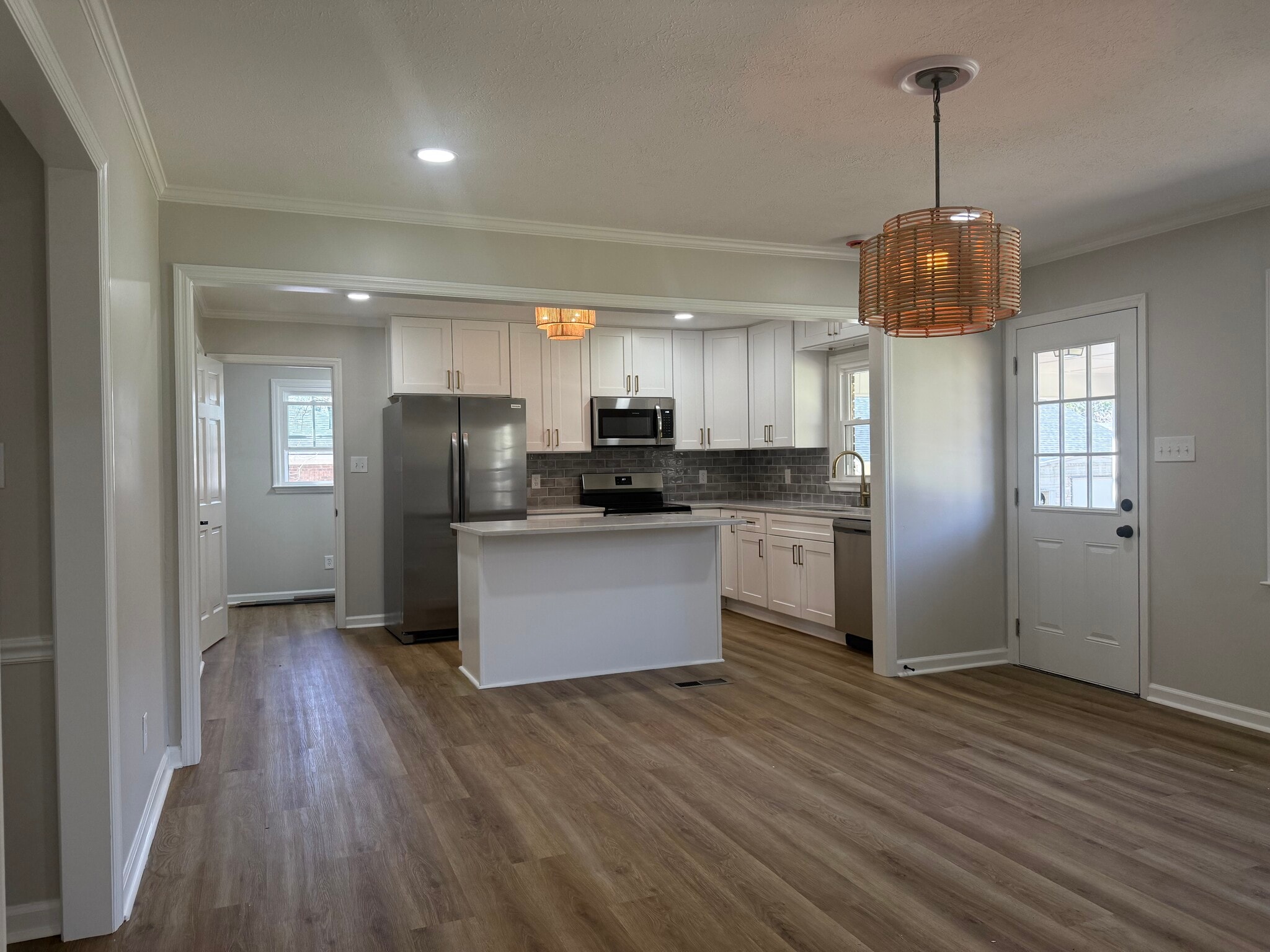 Building Photo - 2819 Reeves Ln