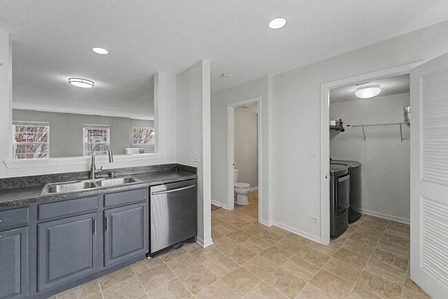 Building Photo - 534 Richard Brown Blvd