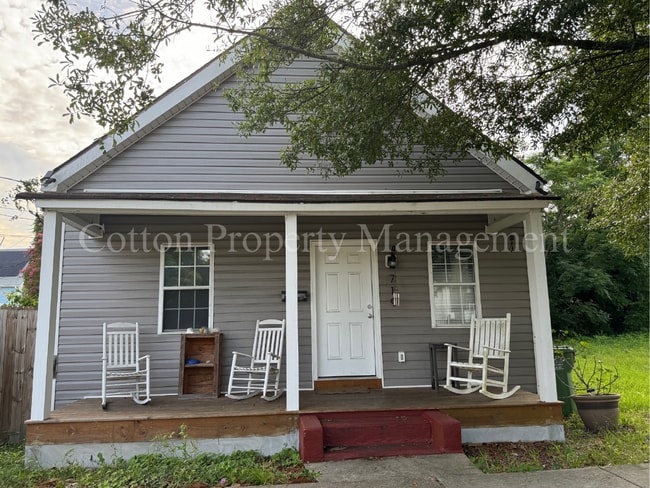 Building Photo - 719 S 8th St