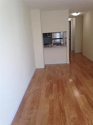 Building Photo - 350 W 50th St