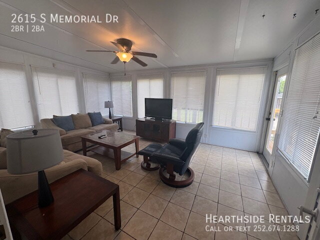 Building Photo - 2615 S Memorial Dr