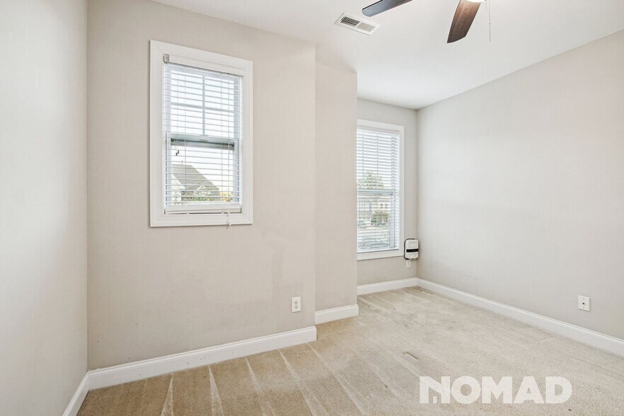 Building Photo - 355 Roberts Ridge Dr