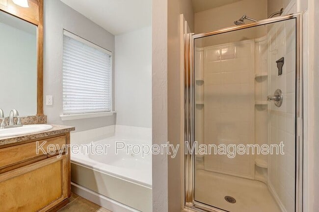 Building Photo - 13313 SW 2nd Terrace