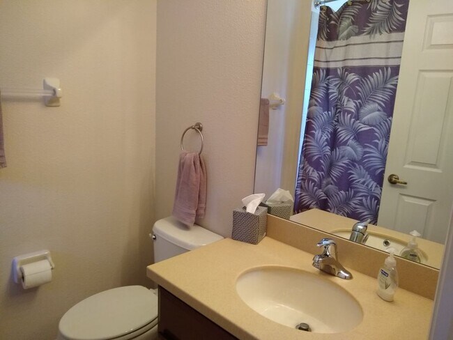 Building Photo - 3 bedroom  Ventana @ Waters Edge townhouse