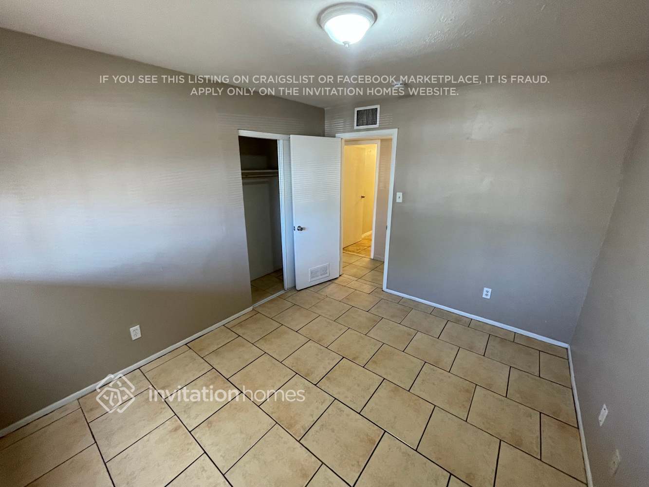 Building Photo - 2909 N 42nd Ave