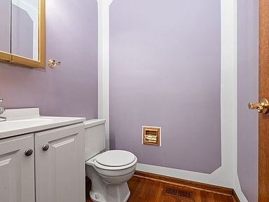 Building Photo - 16203 Fox Ct