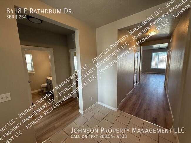 Building Photo - 8418 E Rathdrum Dr