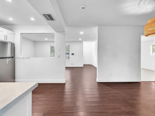 Building Photo - Southwest 42nd Terrace, Fort Lauderdale, FL 33314 - 3 BR 2 BA single-family home