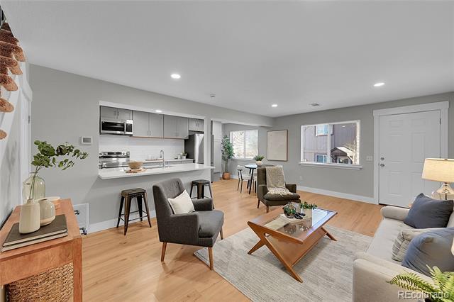 Building Photo - 7700 W Glasgow Pl