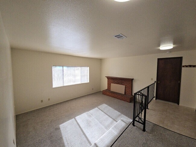 Building Photo - Remodeled 3BD/2A Arcata home close to parks, schools!