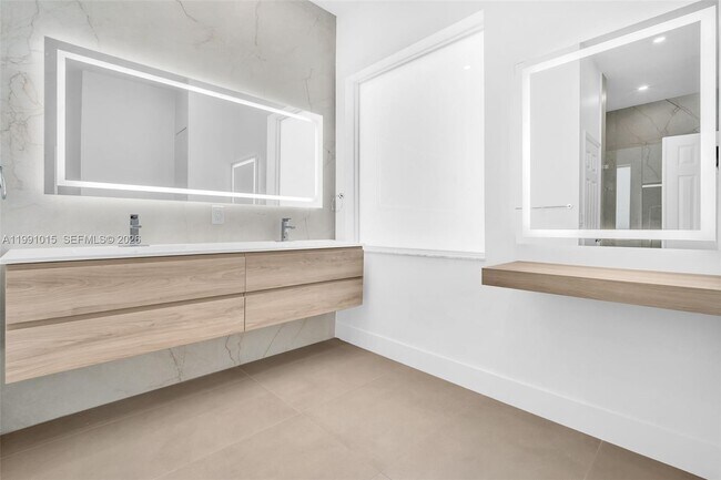 Building Photo - 19381 Stonebrook St