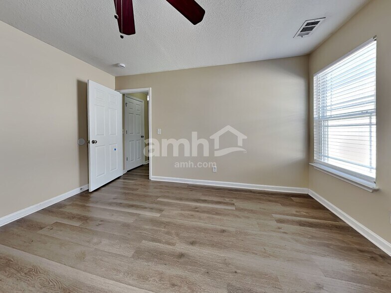 Building Photo - 189 Fox Glen Ct