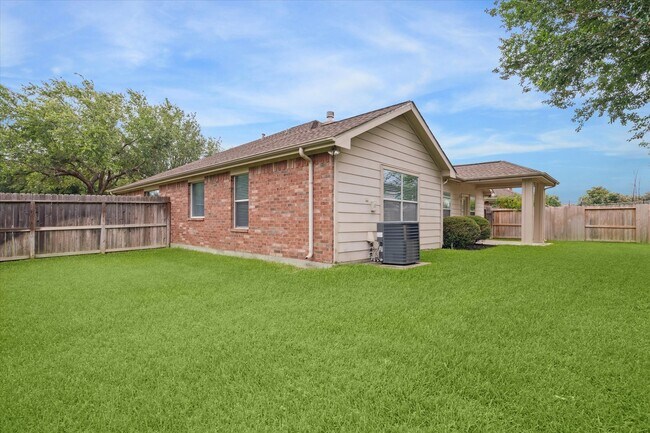 Building Photo - 21551 Elm Hurst Ln