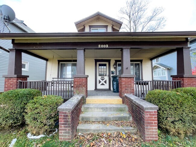 Building Photo - PRELEASING for AUGUST! Convenient Campus Living | 4BR with Fenced Yard & Covered Parking