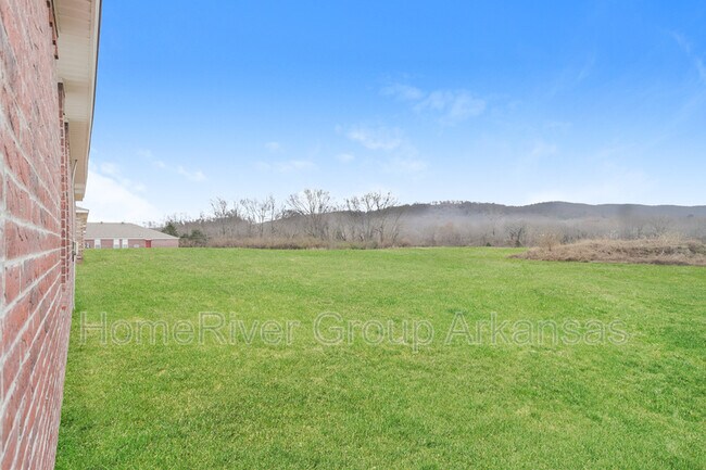 Building Photo - 219 E Anabranch Ct