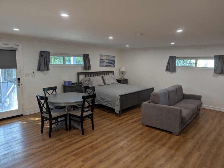 Primary Photo - 10911 Sunray Pl