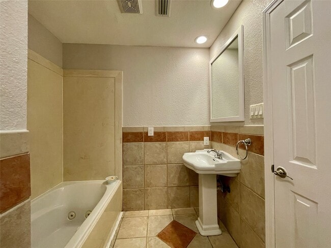 Building Photo - 16803 Castle Fraser Dr