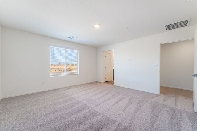 Building Photo - Brand-new 4-bedroom home located in the desirable Cadence master-planned community!