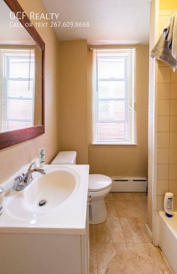 Building Photo - 2205 S 20th St