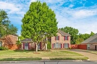 Building Photo - 2200 Melanie Dr