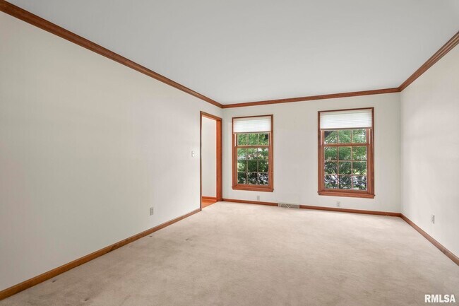 Building Photo - 1616 Hunter Ridge Dr