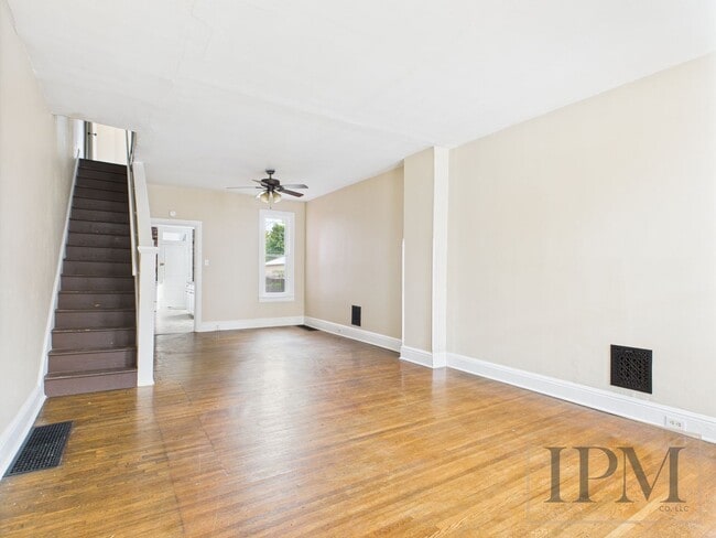 Primary Photo - Available Now! Spacious 5 Bedroom Home Loc...